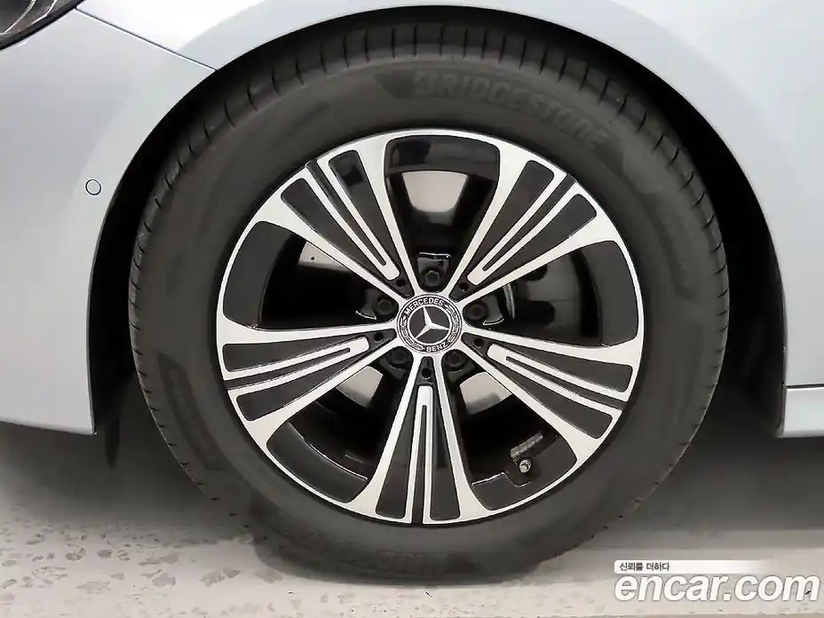 Mercedes-Benz E-Class 2025 2.0 Автомат в Москве № 229350, фото 20