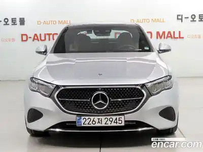 Mercedes-Benz E-Class 2025 2.0 Автомат в Москве № 229350, миниатюра 2