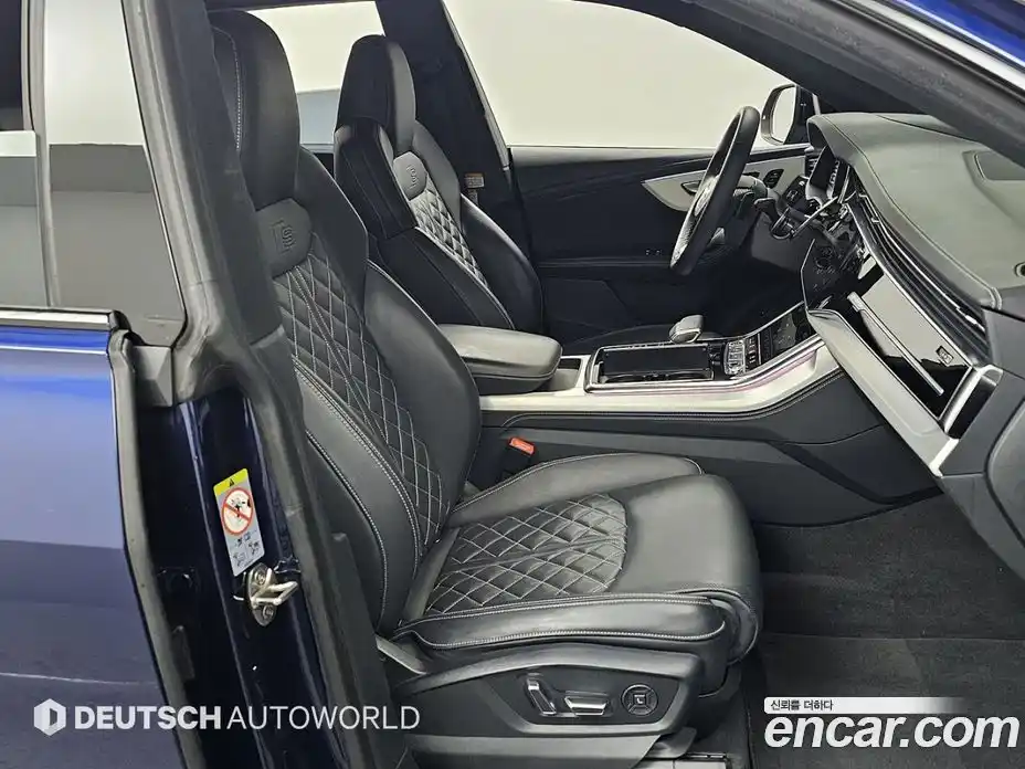 Audi Q8 2021 3.0 Автомат в Москве № 229867, фото 10