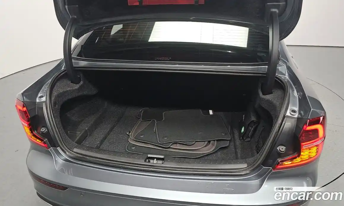 Volvo S60 2020 2.0 Автомат в Москве № 230379, фото 10