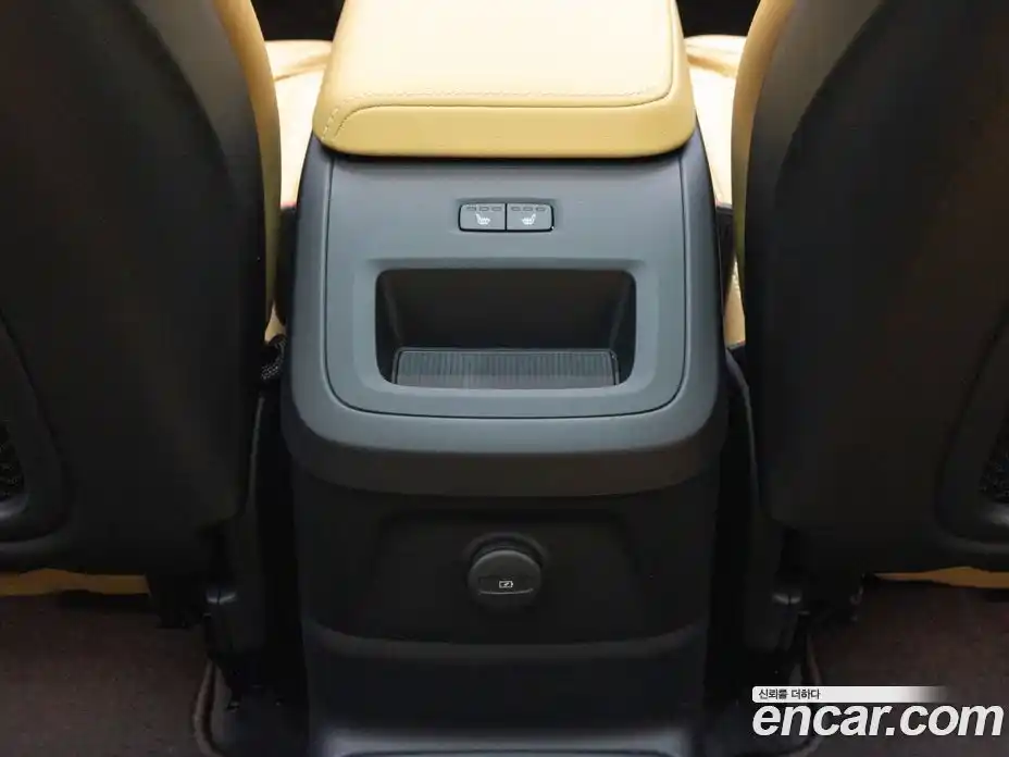 Volvo XC60 2025 2.0 Автомат в Москве № 230746, фото 12