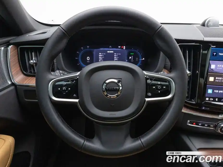 Volvo XC60 2025 2.0 Автомат в Москве № 230746, фото 15