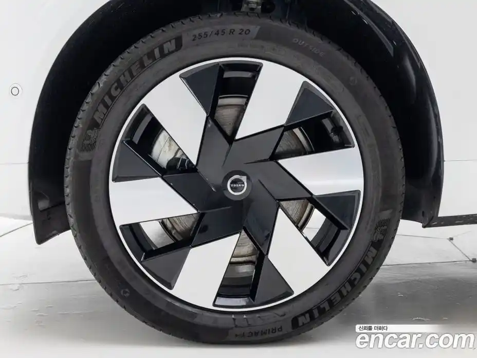 Volvo XC60 2025 2.0 Автомат в Москве № 230746, фото 5