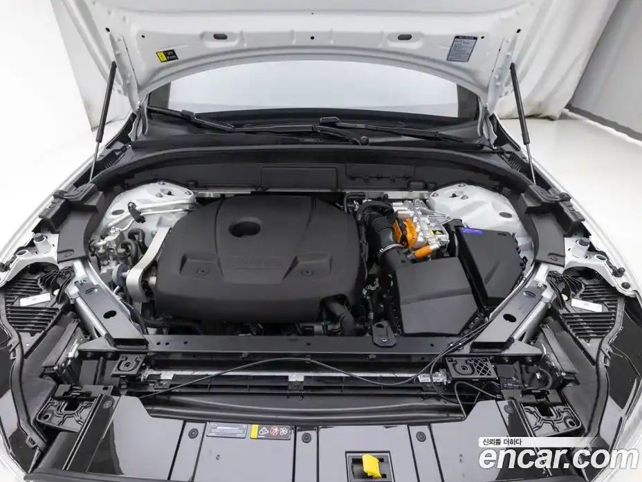 Volvo XC60 2025 2.0 Автомат в Москве № 230746, фото 6