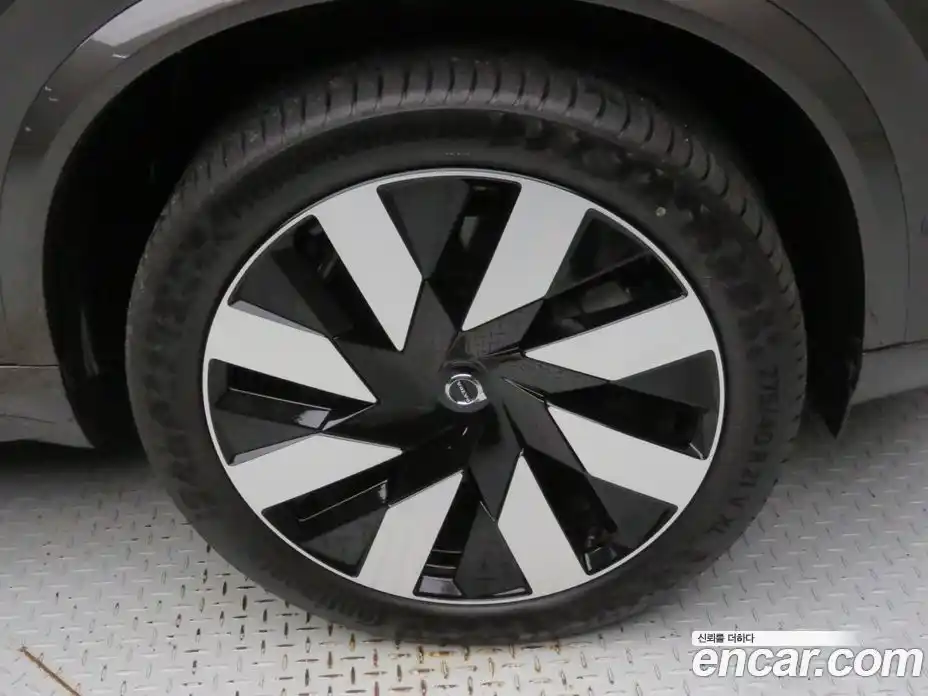 Volvo XC90 2024 2.0 Автомат в Москве № 230784, фото 5