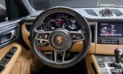 Porsche Macan, 2018
