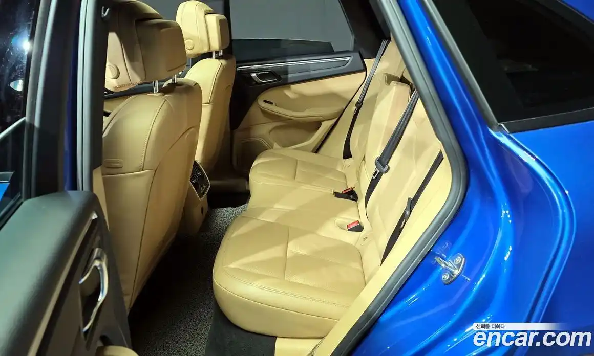 Porsche Macan 2018 2.0 Автомат в Москве № 230986, фото 16