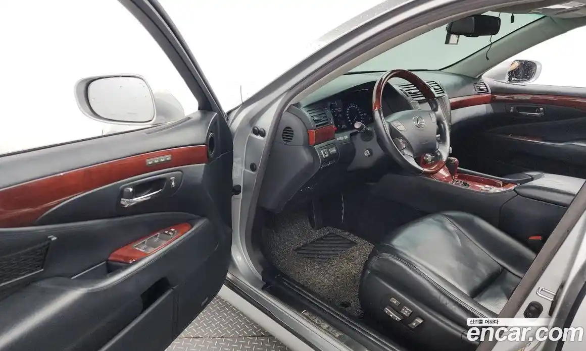 Lexus LS 2012 4.6 Автомат в Москве № 232050, фото 20