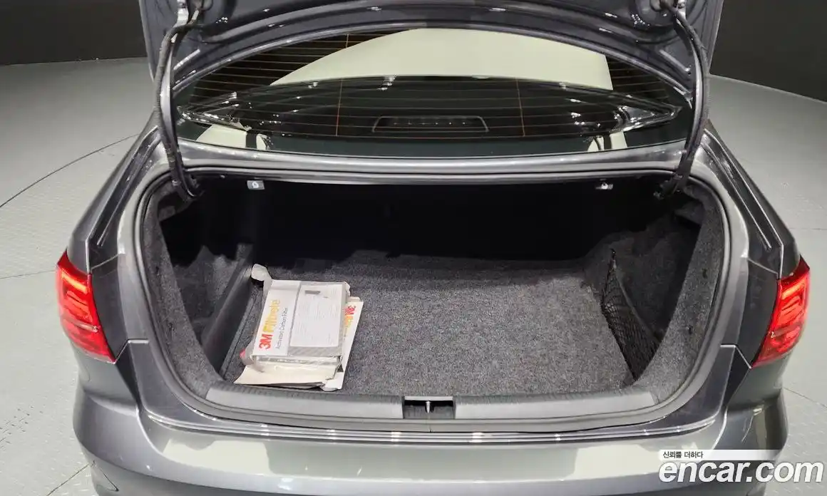 Volkswagen Jetta 2015 2.0 Автомат в Москве № 232211, фото 11