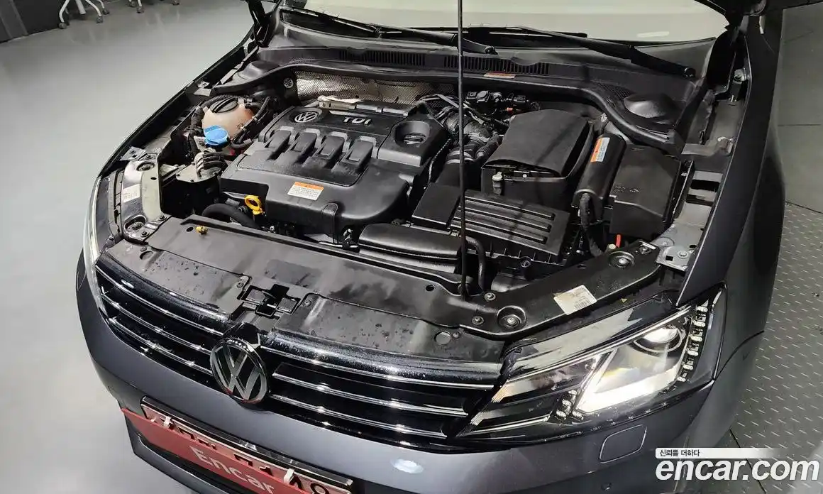 Volkswagen Jetta 2015 2.0 Автомат в Москве № 232211, фото 4