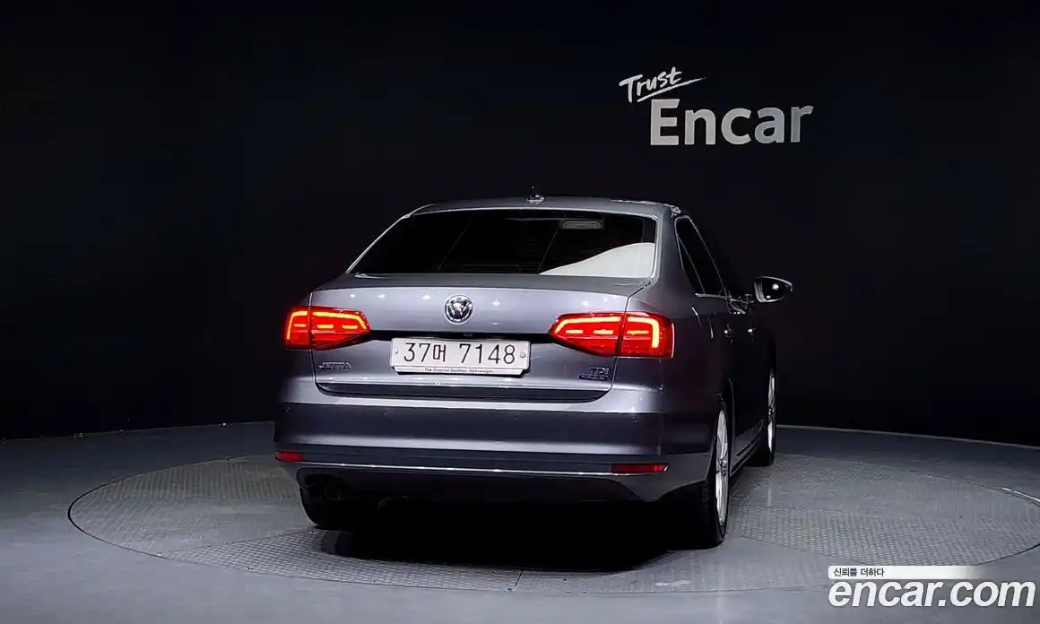 Volkswagen Jetta 2015 2.0 Автомат в Москве № 232211, фото 6