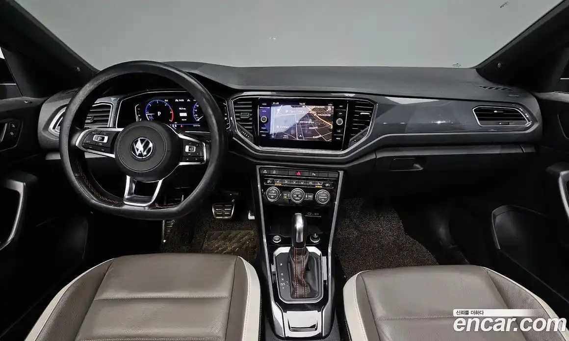 Volkswagen T-Roc 2022 2.0 Автомат в Москве № 232263, фото 17