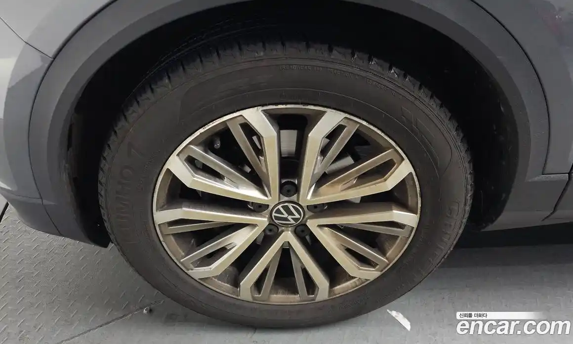 Volkswagen T-Roc 2022 2.0 Автомат в Москве № 232263, фото 18