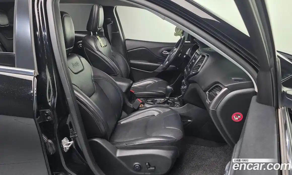 Jeep Cherokee 2019 2.4 Автомат в Москве № 232756, фото 5