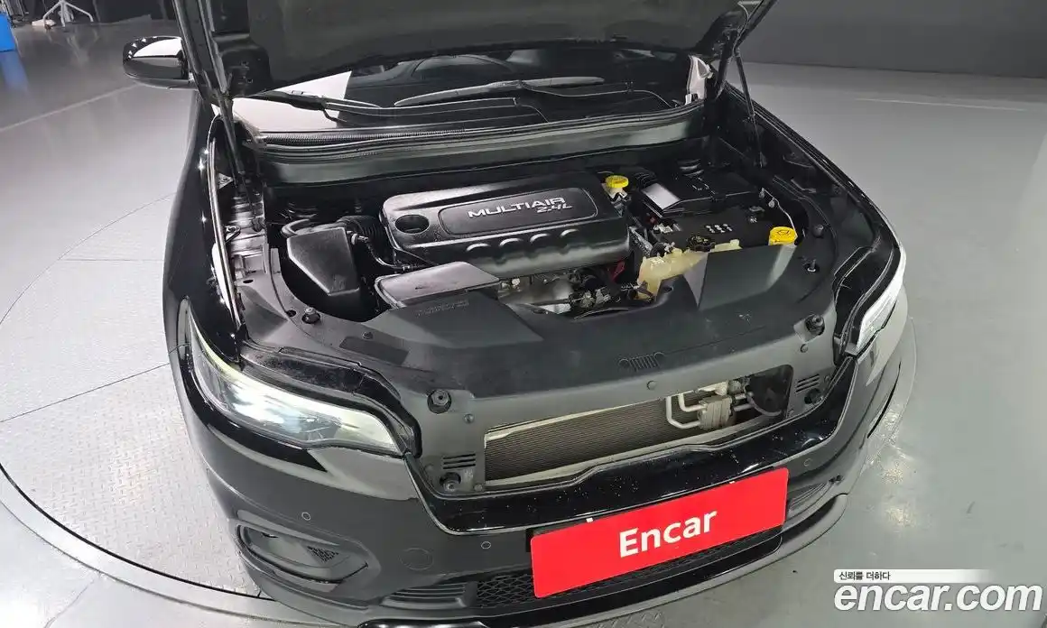 Jeep Cherokee 2019 2.4 Автомат в Москве № 232756, фото 8