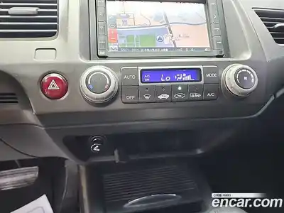 Honda Civic 2010 1.8 Автомат в Москве № 232991, миниатюра 10