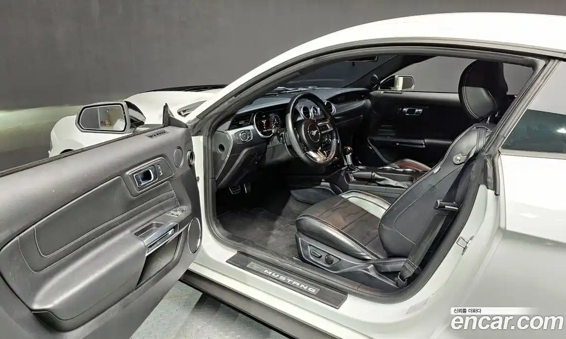 Ford Mustang 2020 5.0 Автомат в Москве № 233125, фото 11