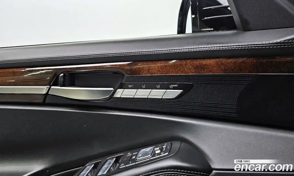 Genesis EQ900 2016 5.0 Автомат в Москве № 24300, фото 16