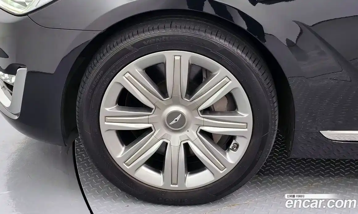 Genesis EQ900 2016 5.0 Автомат в Москве № 24300, фото 17