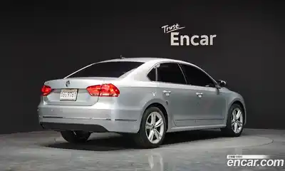 Volkswagen Passat 2013 2.5 Автомат в Москве № 254614, миниатюра 12
