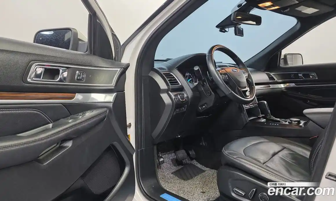 Ford Explorer 2017 2.3 Автомат в Москве № 255526, фото 4