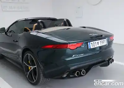 Jaguar F-Type, 2015