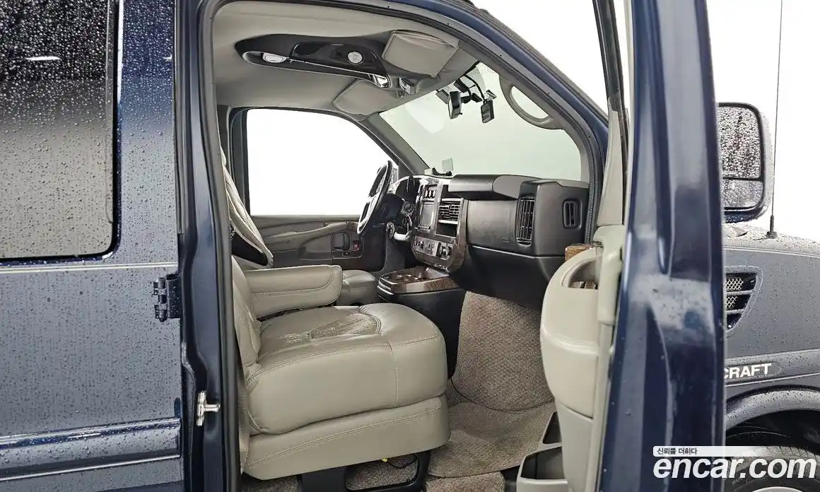 Chevrolet Express Van 2015 6.0 Автомат в Москве № 260297, фото 11