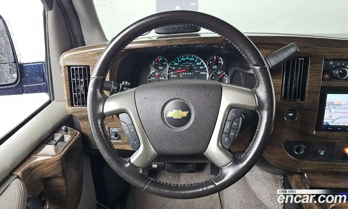 Chevrolet Express Van 2015 6.0 Автомат в Москве № 260297, фото 13