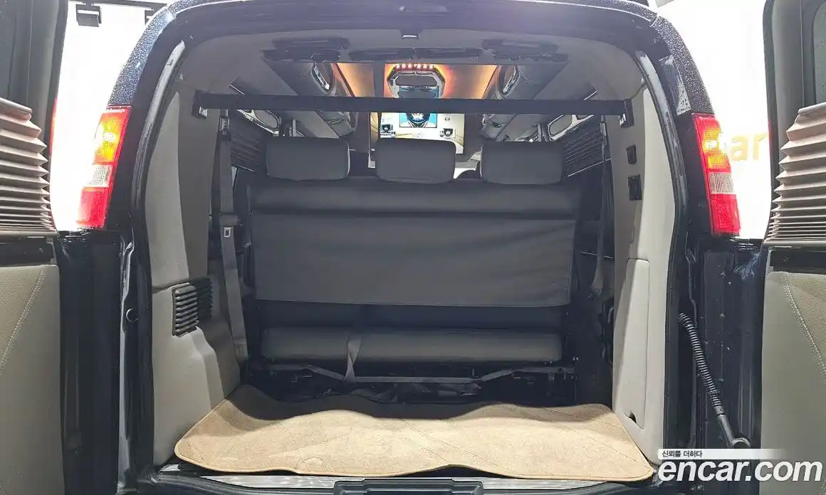 Chevrolet Express Van 2015 6.0 Автомат в Москве № 260297, фото 20