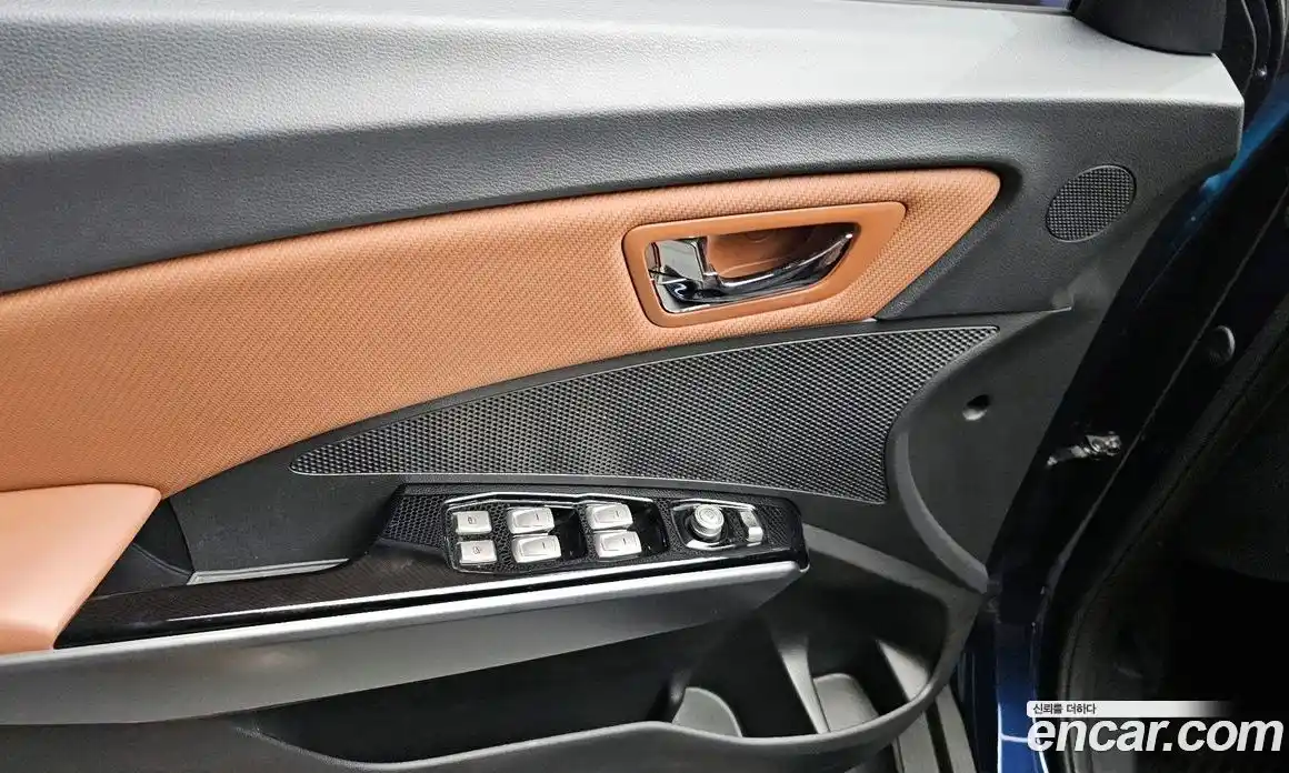 SsangYong TIBOLI 2018 1.6 Автомат в Москве № 260659, фото 11