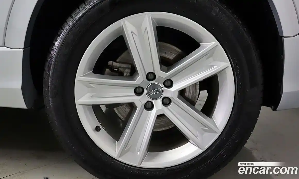 Audi Q8 2021 3.0 Автомат в Москве № 269519, фото 6