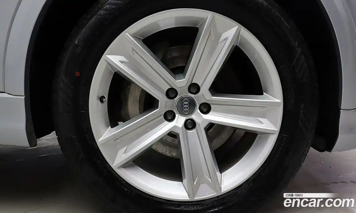 Audi Q8 2021 3.0 Автомат в Москве № 269519, фото 8