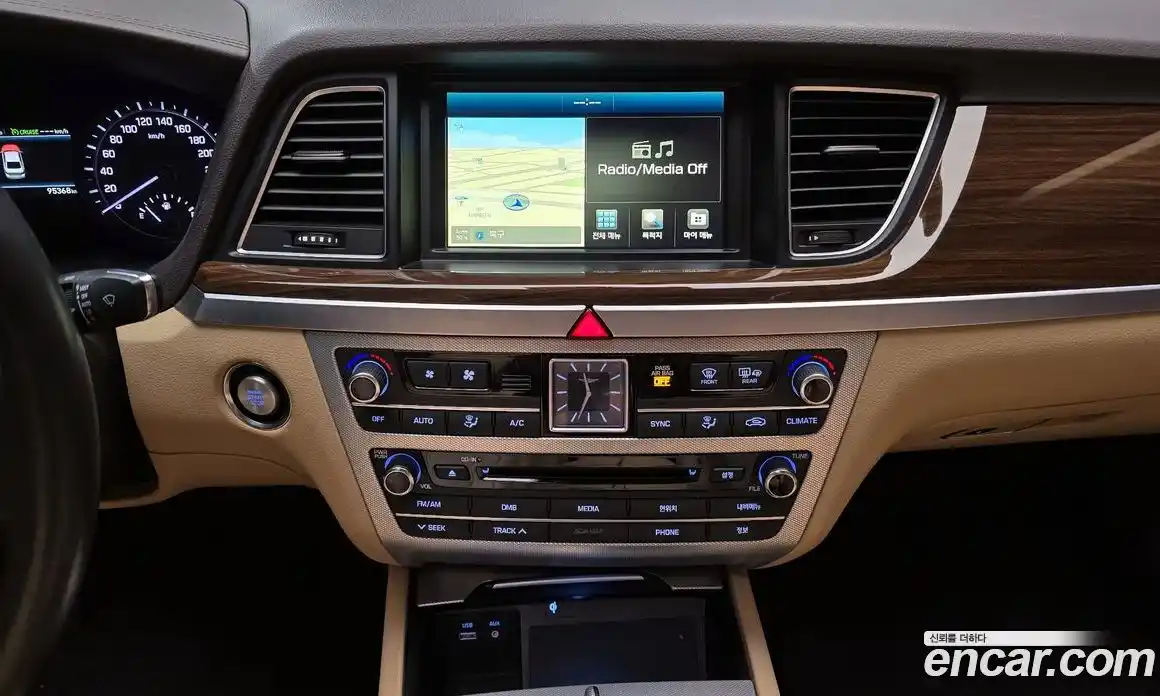 Genesis G80 2017 3.3 Автомат в Москве № 27122, фото 15