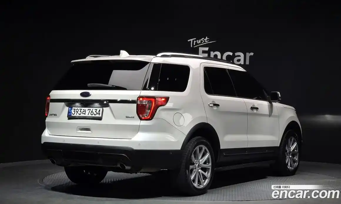 Ford Explorer 2017 2.3 Автомат в Москве № 273396, фото 13