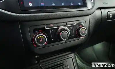 Volkswagen Tiguan 2015 2.0 Автомат в Москве № 277474, миниатюра 11