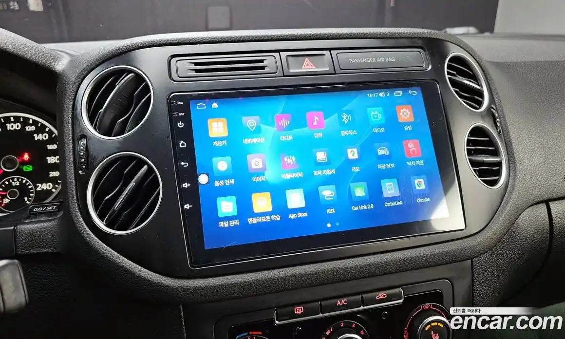 Volkswagen Tiguan 2015 2.0 Автомат в Москве № 277474, фото 15