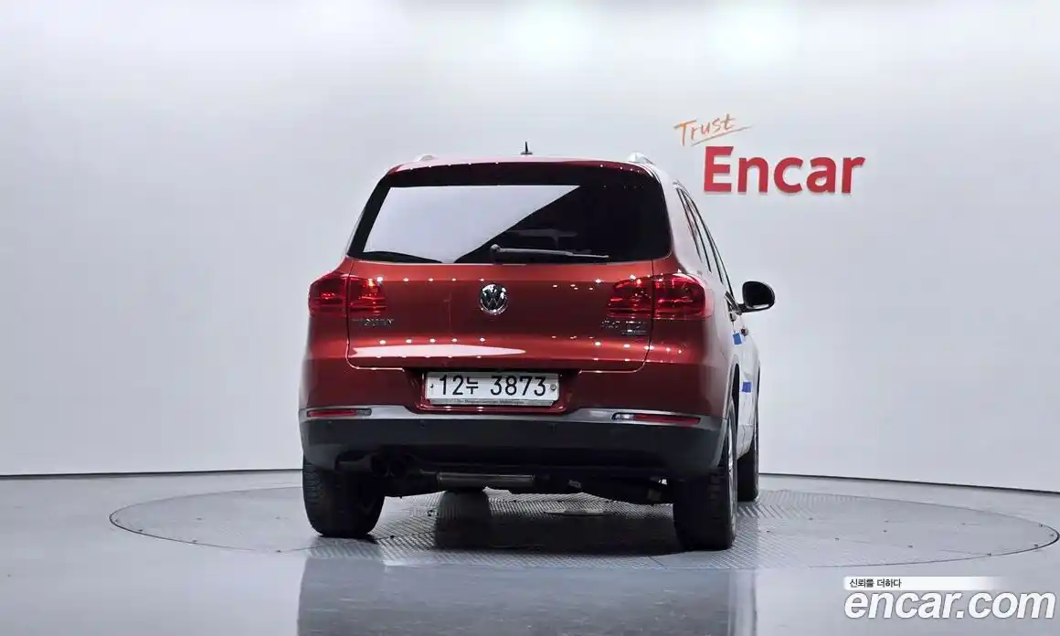 Volkswagen Tiguan 2015 2.0 Автомат в Москве № 277474, фото 17