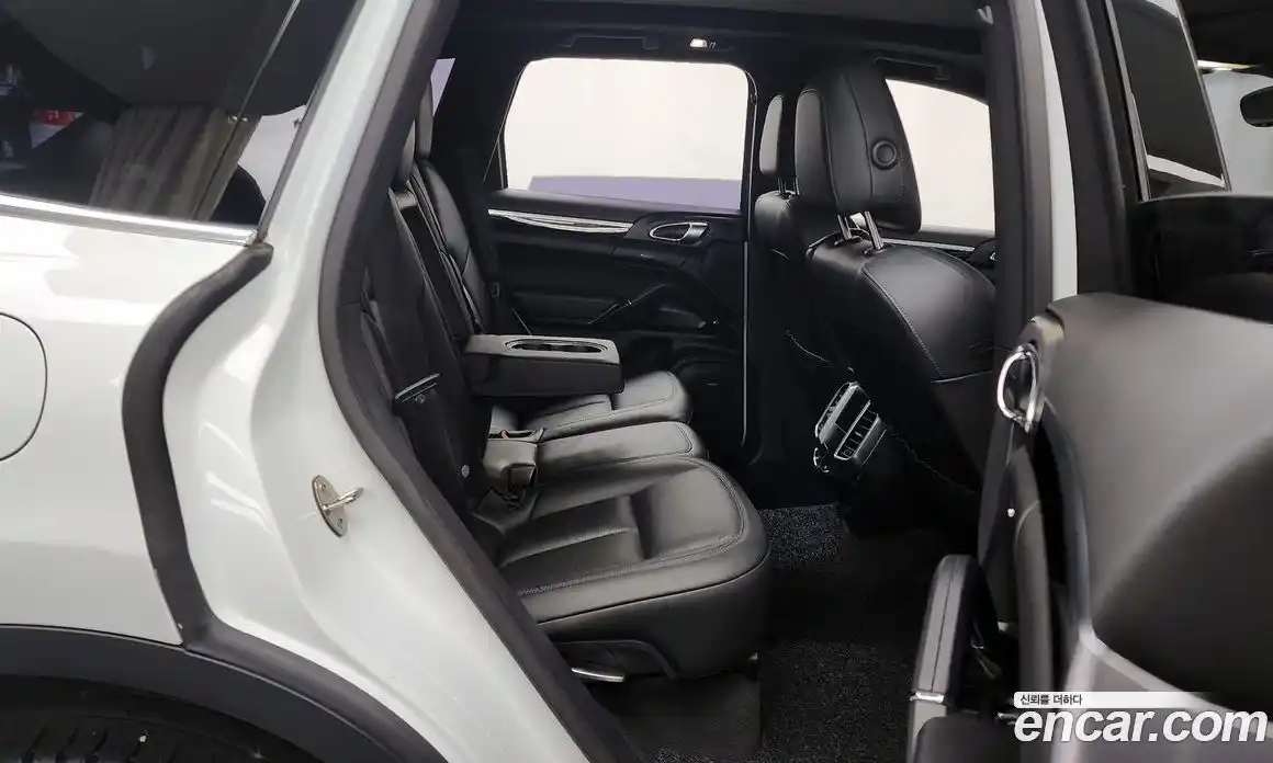 Porsche Cayenne 2015 3.0 Автомат в Москве № 277502, фото 12