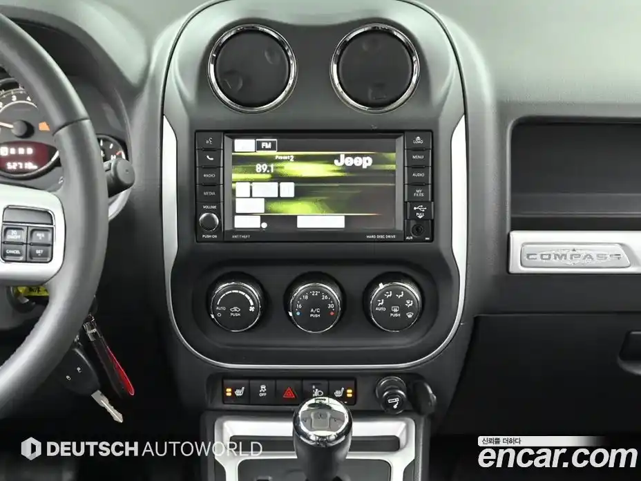 Jeep Compass 2015 2.4 Автомат в Москве № 278468, фото 14