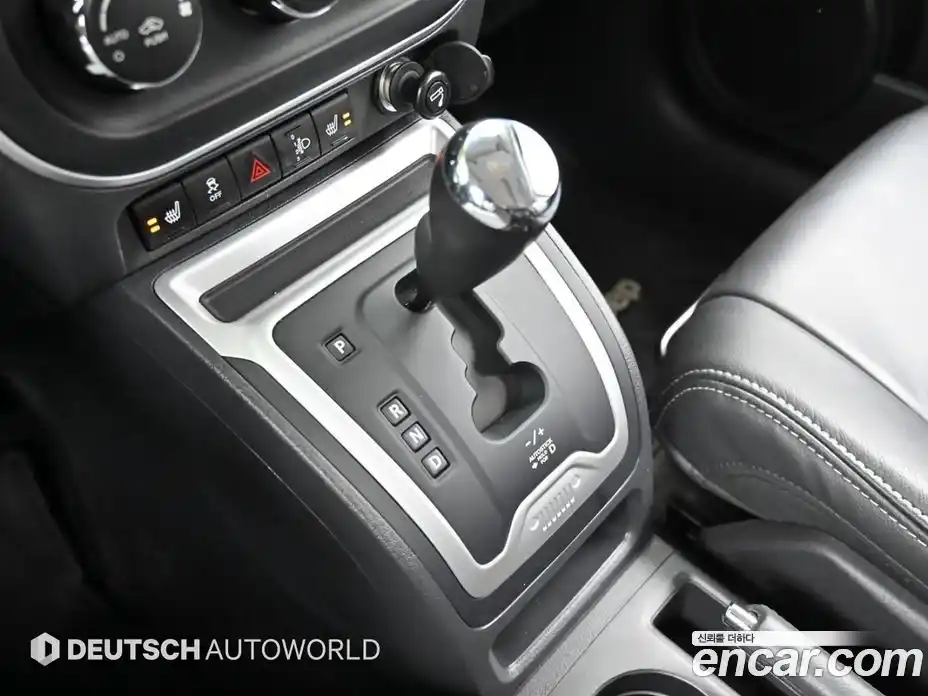 Jeep Compass 2015 2.4 Автомат в Москве № 278468, фото 9