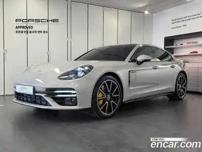 Porsche Panamera, 2023
