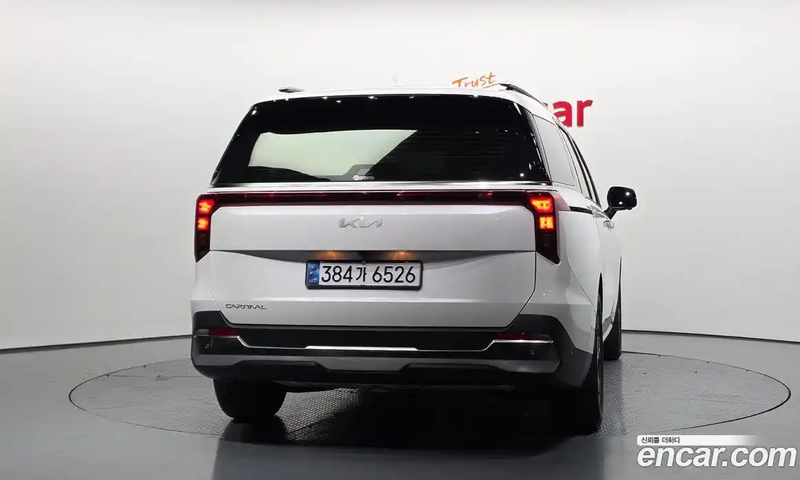 Kia Canival 2025 3.5 Автомат в Москве № 306733, фото 9