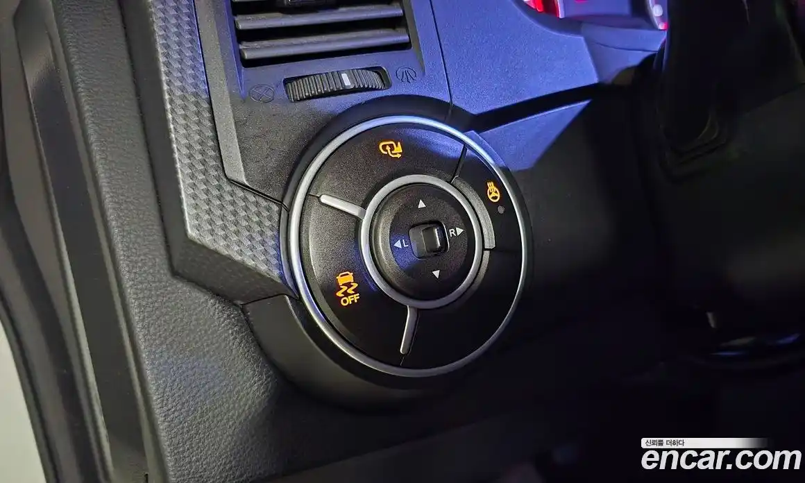 SsangYong Korando 2015 2.0 Автомат в Москве № 311005, фото 12