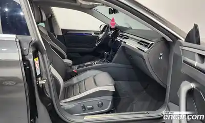 Volkswagen Arteon 2023 2.0 Автомат в Москве № 317784, миниатюра 11