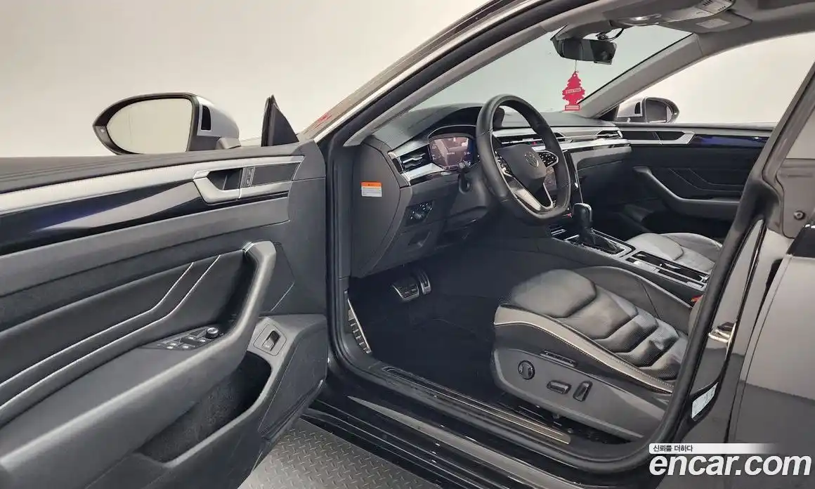 Volkswagen Arteon 2023 2.0 Автомат в Москве № 317784, фото 10