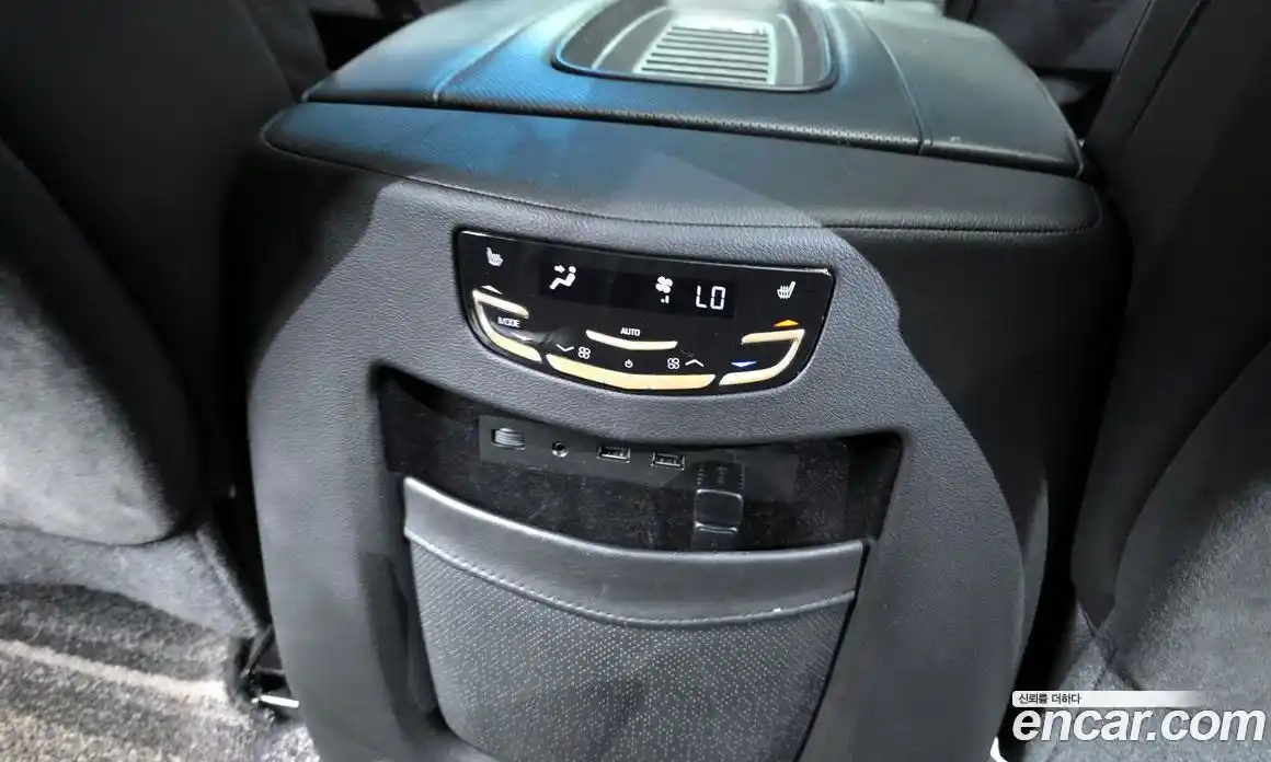 Cadillac Escalade 2019 6.2 Автомат в Москве № 320945, фото 18