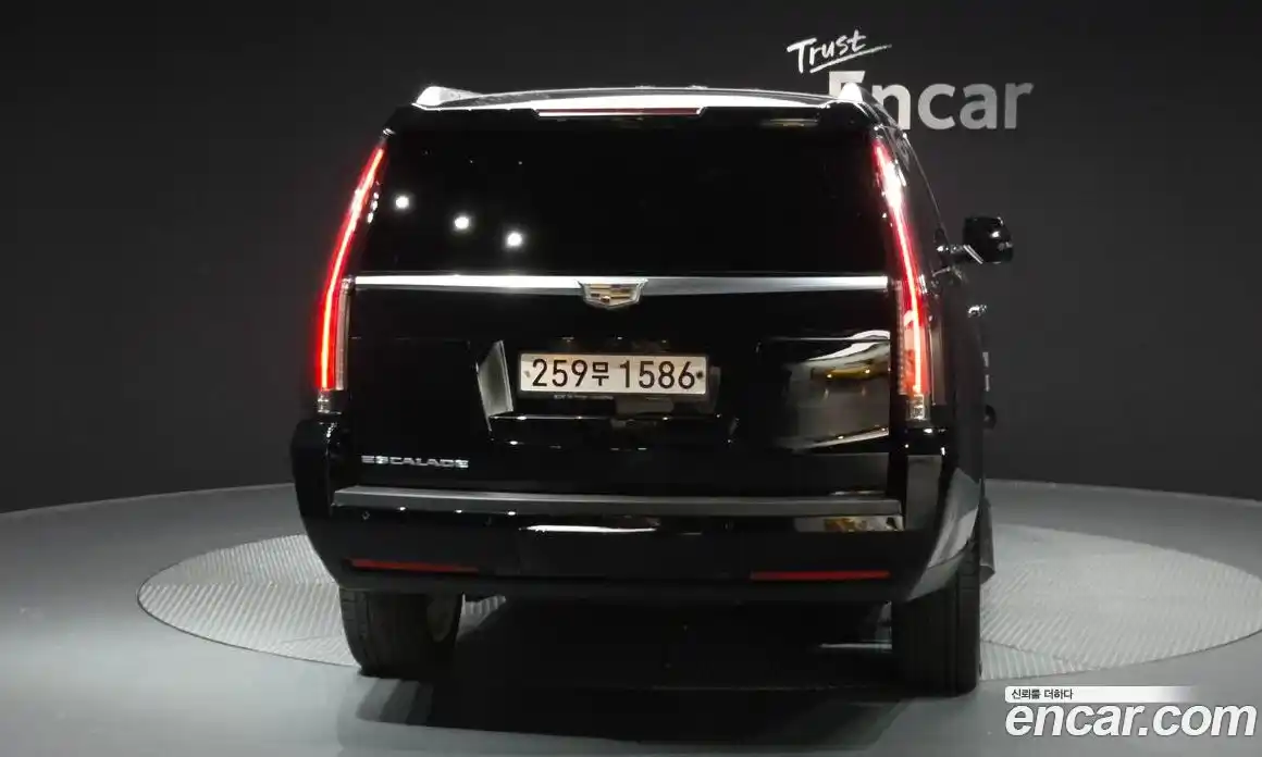 Cadillac Escalade 2019 6.2 Автомат в Москве № 320945, фото 4