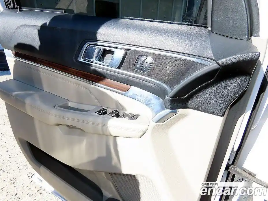 Ford Explorer 2018 2.3 Автомат в Москве № 335366, фото 11