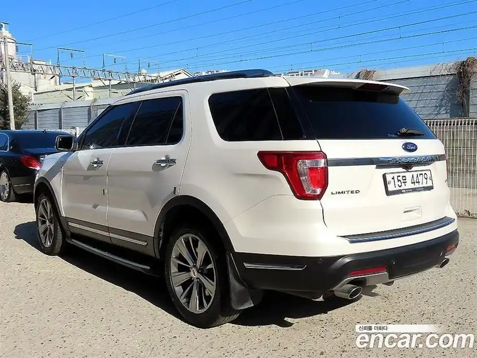 Ford Explorer 2018 2.3 Автомат в Москве № 335366, фото 3