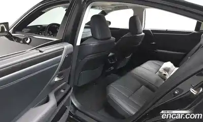 Lexus ES 2026 2.5 Автомат в Москве № 355819, миниатюра 10